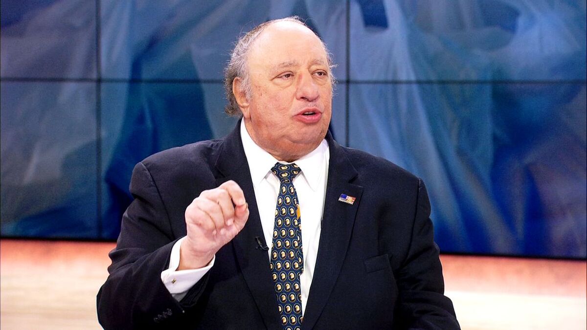 El empresario griego John Catsimatidis, critió a la Gen Z por el uso de TikTok | AP