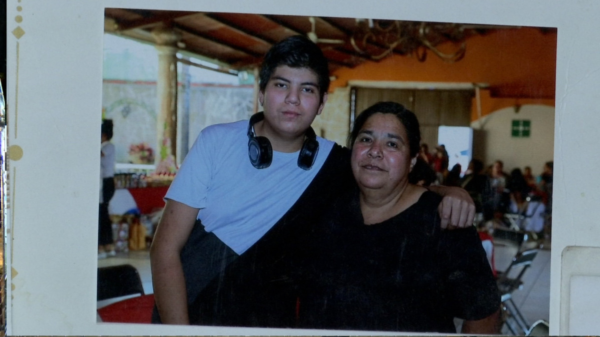 Laura Patricia y su hijo Ernesto Javier  (Dalia Rojas)