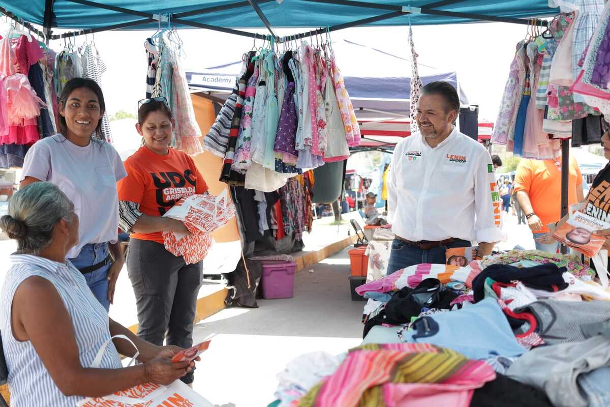 Lenin Pérez recorre comercios en Monclova y Frontera. | Especial