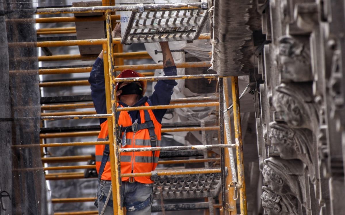 Construcción y comercios generan más empleos formales en Puebla | Melanie Torres