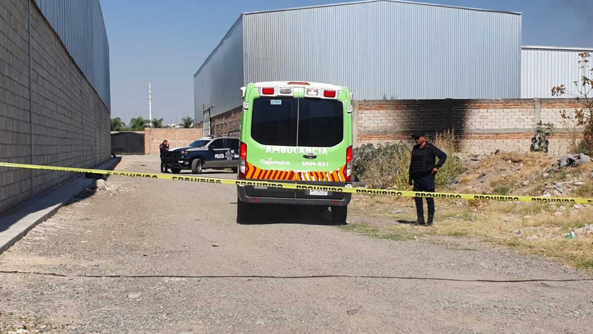 La persona era de complexión delgada con un pantalón de mezclilla y una sudadera negra (Juan Carlos Munguía)