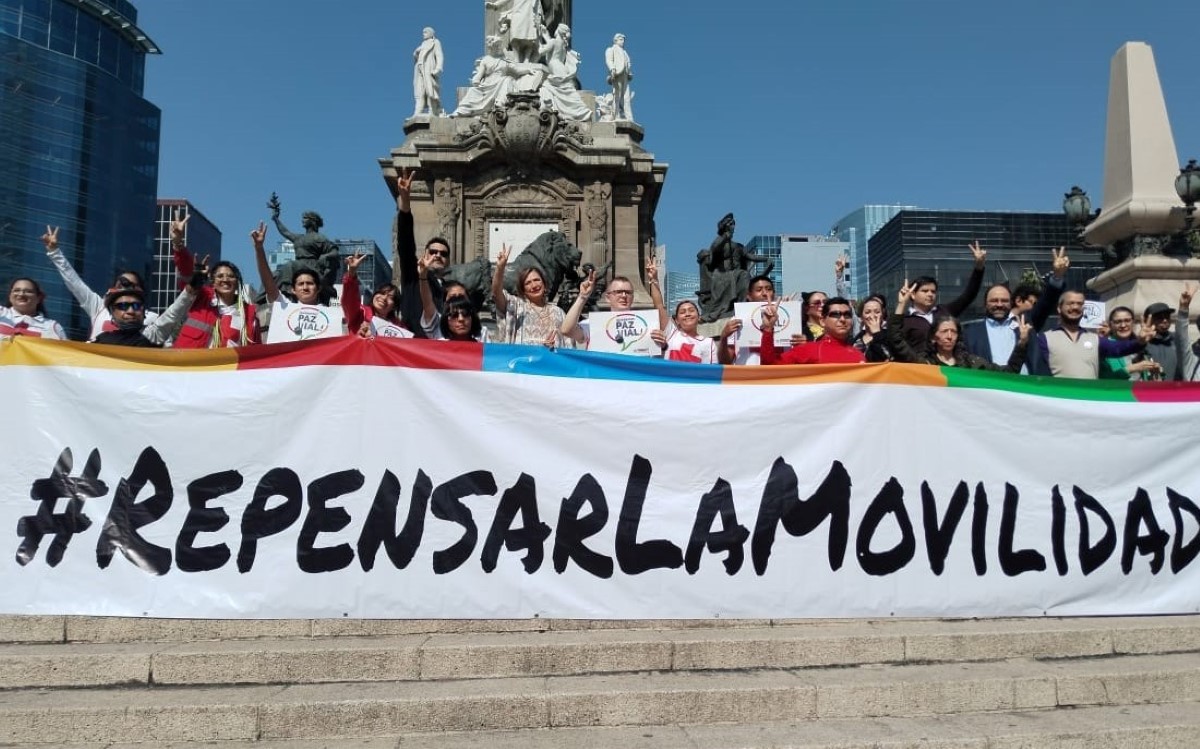 La coalición y paramédicos se reunieron en el Ángel de la Independencia. | César Velázquez