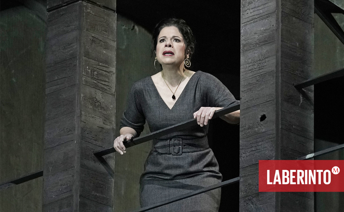 Ana María Martínez como Doña Elvira. (Foto: Karen Almond | Met Opera)