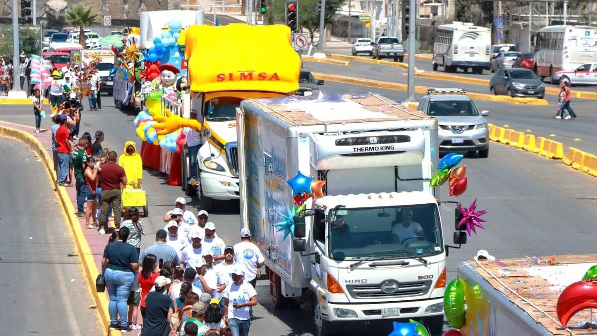 El desfile "Va por los niños" se suma a las numerosas iniciativas en favor de la comunidad, impulsadas por las empresas del grupo lagunero. (Cortesía)
