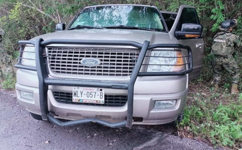 Camioneta que fue asegurada en Quintana Roo (Especial)
