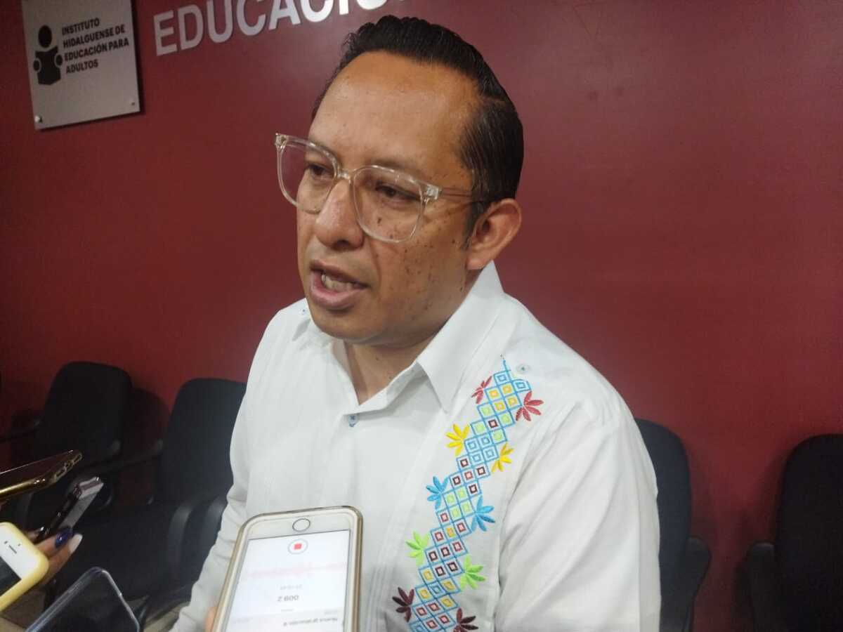Daniel Fragoso Torres  subsecretario de Educación Media Superior y Superior de la SEPH (Elizabeth Hernández)