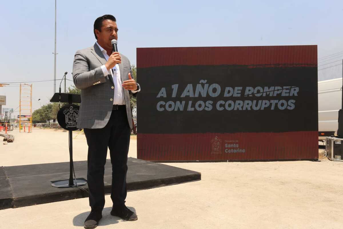 Jesús Nava rindió un informe denominado “A un año de acabar con la Corrupción”. Foto: Roberto Alanís