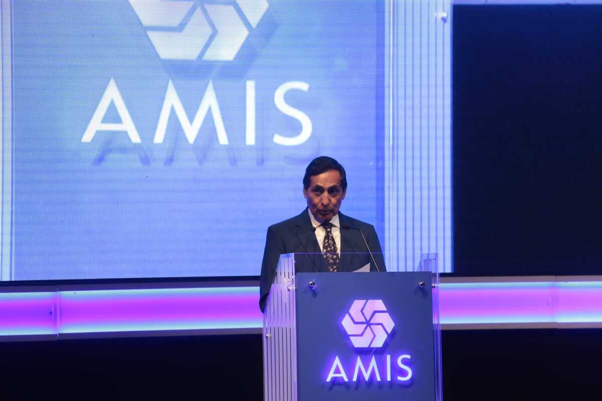 Rogelio Ramírez de la O en la Convención Nacional de la AMIS. │ Jesús Quintanar