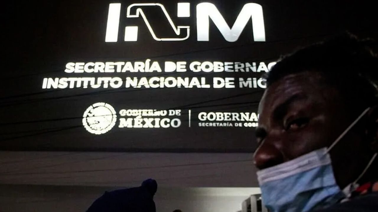 En Chihuahua, desmantelan campamento de migrantes instalado frente al INM de Cd. Juárez