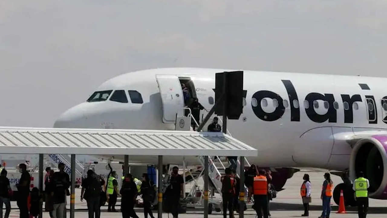 Empleados de Volaris denuncian malos tratos de la aerolínea; convocan a huelga para el 2 de junio