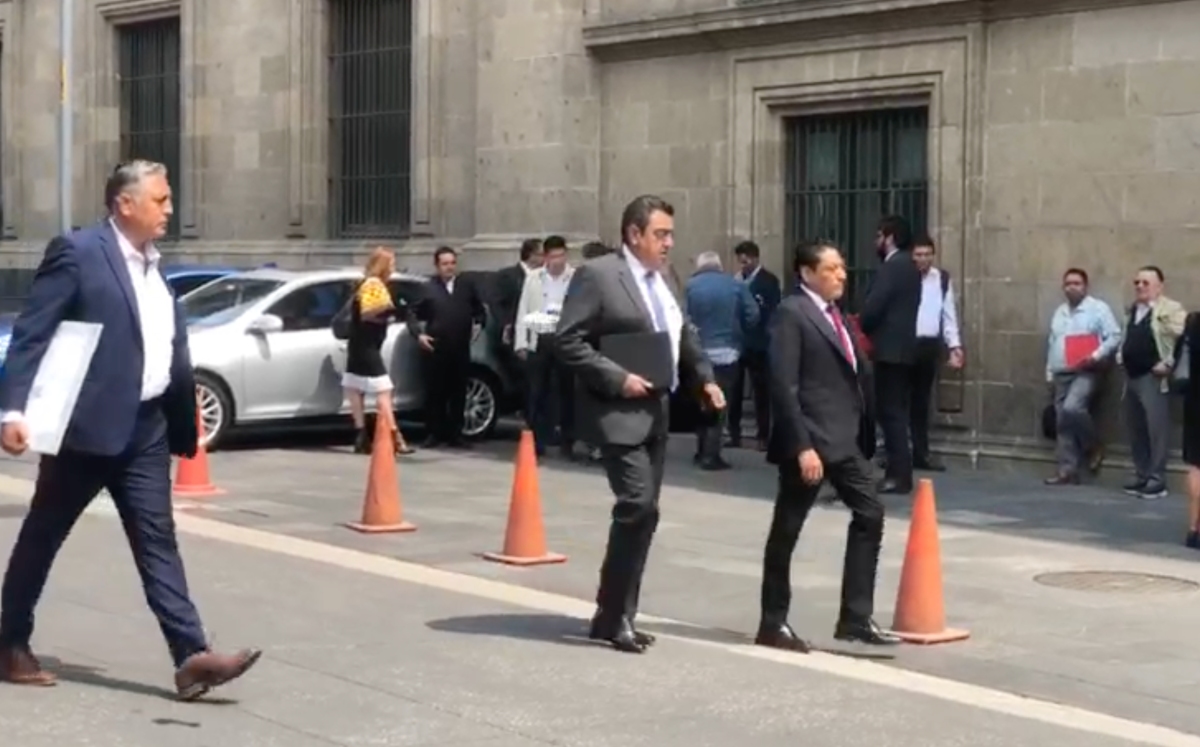 Los gobernadores llegaron a Palacio Nacional para su reunión con el Presidente. | Especial