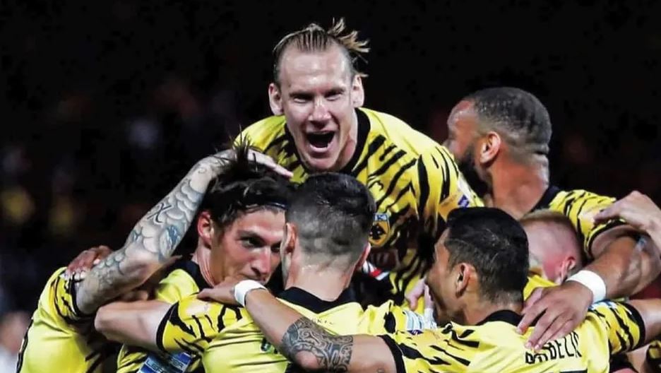 AEK Atenas y Orbelín Pineda ganan la Copa de Grecia, consiguiendo el doblete tras 45 años