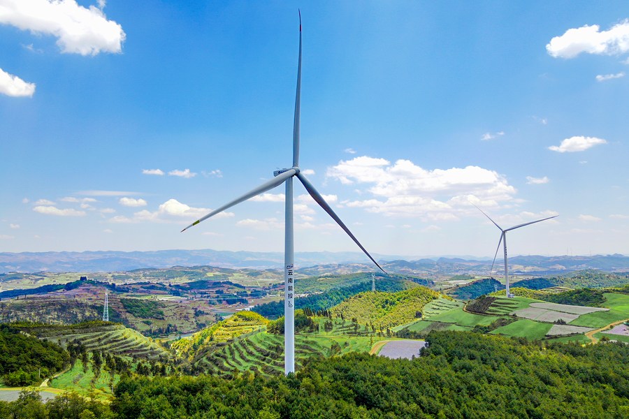 Aerogeneradores de la planta de energía eólica Honghe Yongning. (Grupo de Inversión en Energía de la Provincia de Yunnan/ Xinhua)