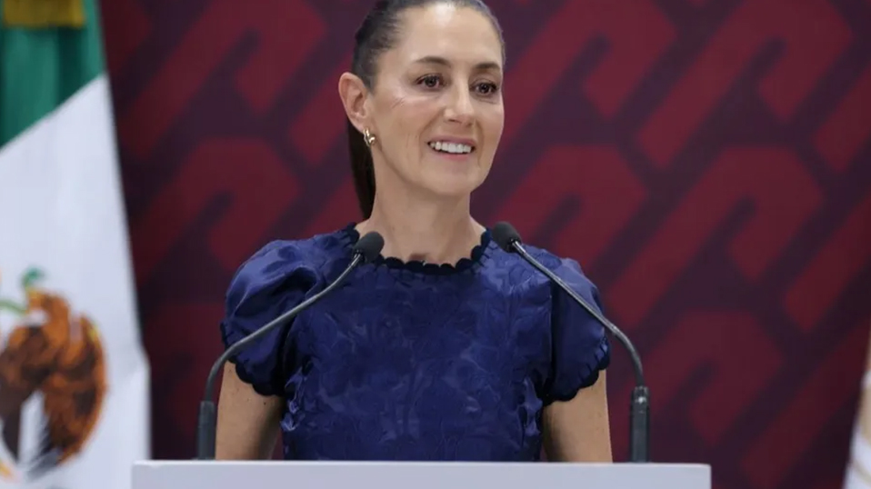 Claudia Sheinbaum pedirá a FGJ investigar credenciales del INE falsas
