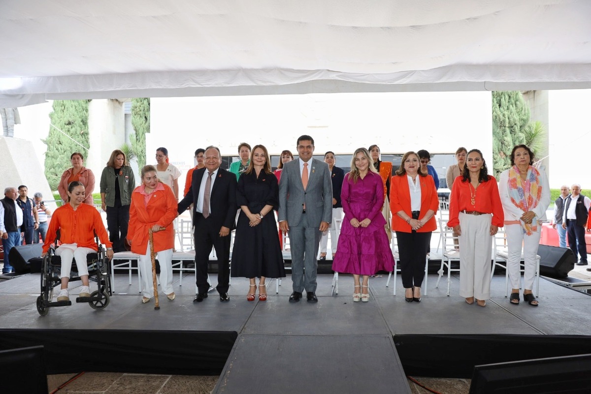 Se inauguró el panel “Por los Derechos de las Mujeres y Niñas en Hidalgo”, realizado en la explanada de la sede del Poder Legislativo