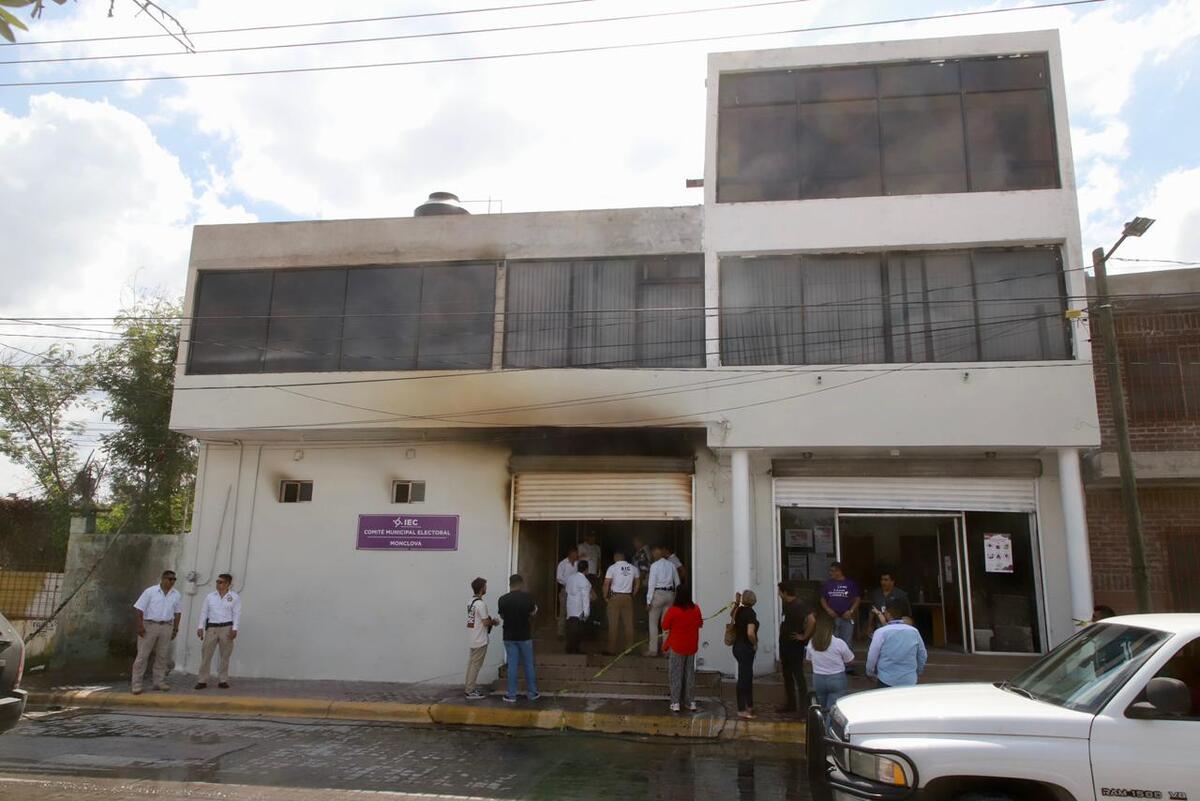 El incendio se ha controlado en su totalidad por el Cuerpo de Bomberos de Monclova. | Especial