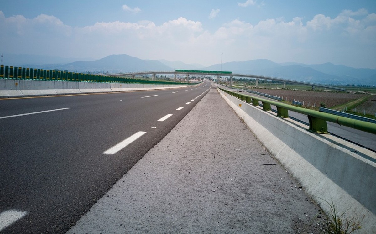Anuncian autoridades federales nueva carretera Silao- San Luis Potosí | Archvio