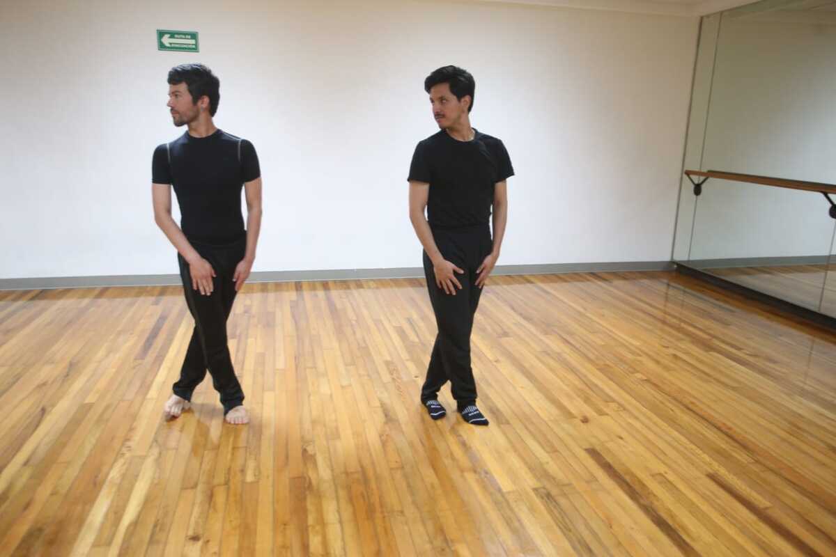 La obra Según Dos se conforma por tres bailarines, quienes cuentan con una trayectoria en México y el mundo. R. Palacios