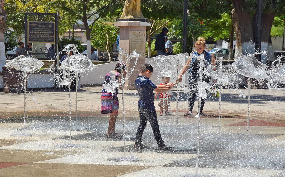 El clima y la inseguridad, principales razones para que juegos infantiles sean en espacios cerrados. | Espacios