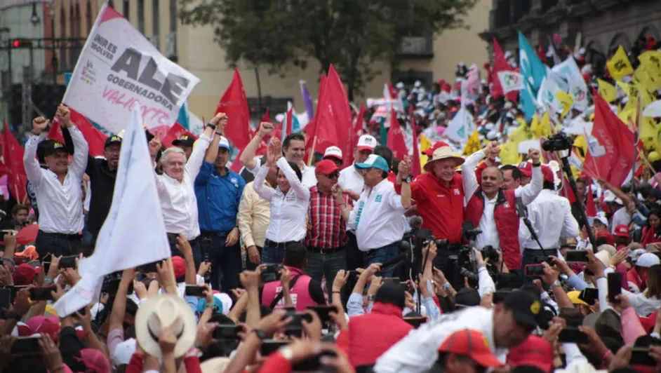 Líderes del PRI, PAN y PRD 'arropan' a Del Moral en cierre de campaña en Toluca