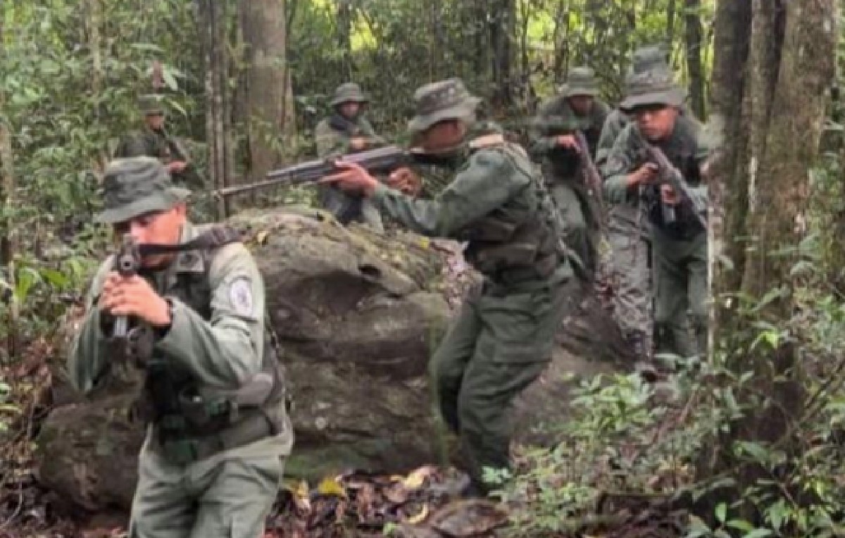 Militares en la selva venezolana (Instagram/@jhernandezlarez)