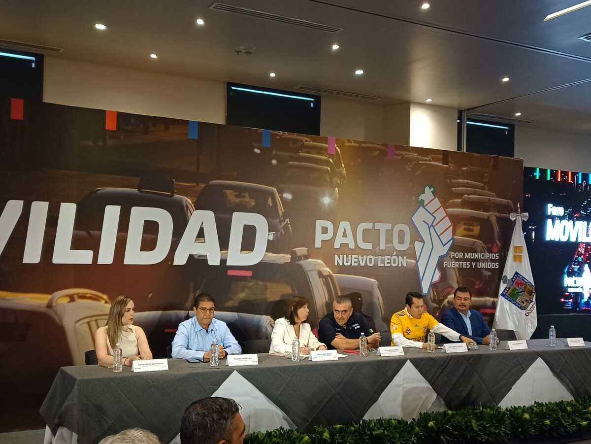 Los alcaldes participaron en un Foro de Movilidad. Foto: José Luis Marroquín