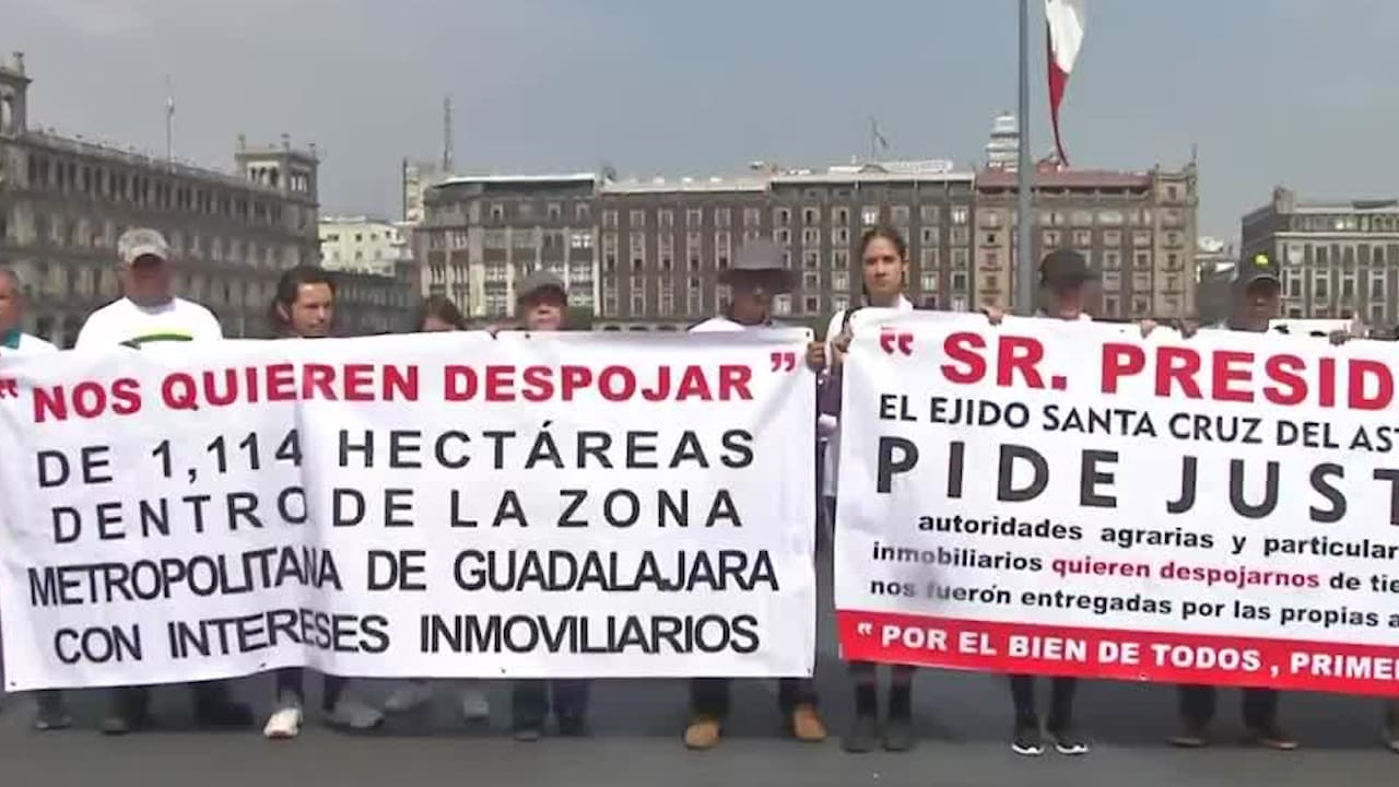 Habitantes de Jalisco protestan en el Zócalo de la CdMx por despojo de tierra