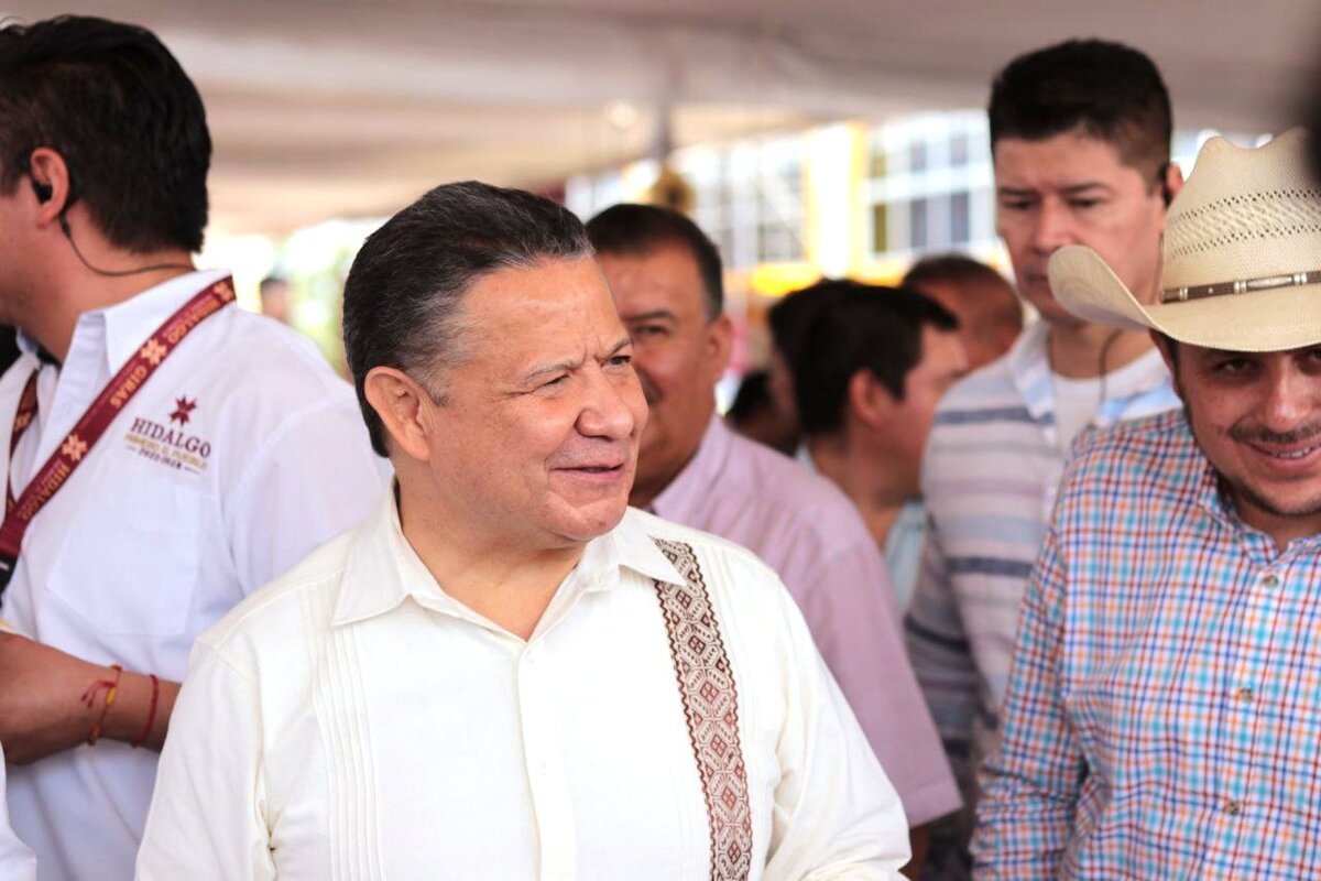 Julio Menchaca Salazar, gobernador de Hidalgo.
