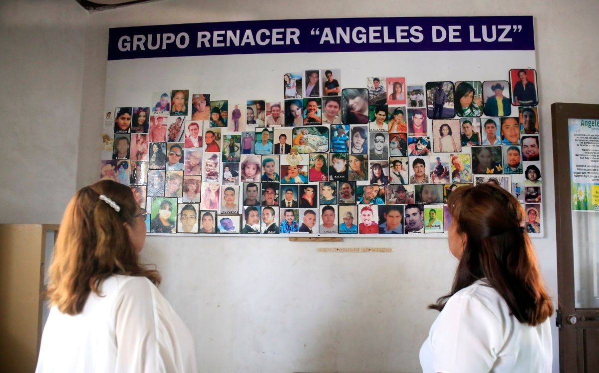 Los integrantes del Grupo Renacer Ángeles de Luz se reunieron en la parroquia de San Judas Tadeo de Torreón. (Roberto Amaya)
