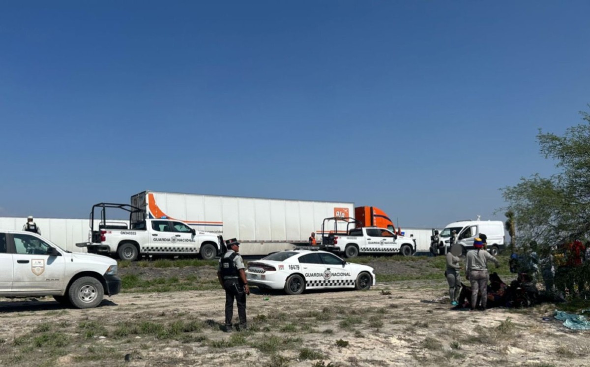 INM auxilia a migrantes lesionados tras choque en Matehuala, SLP. | Twitter