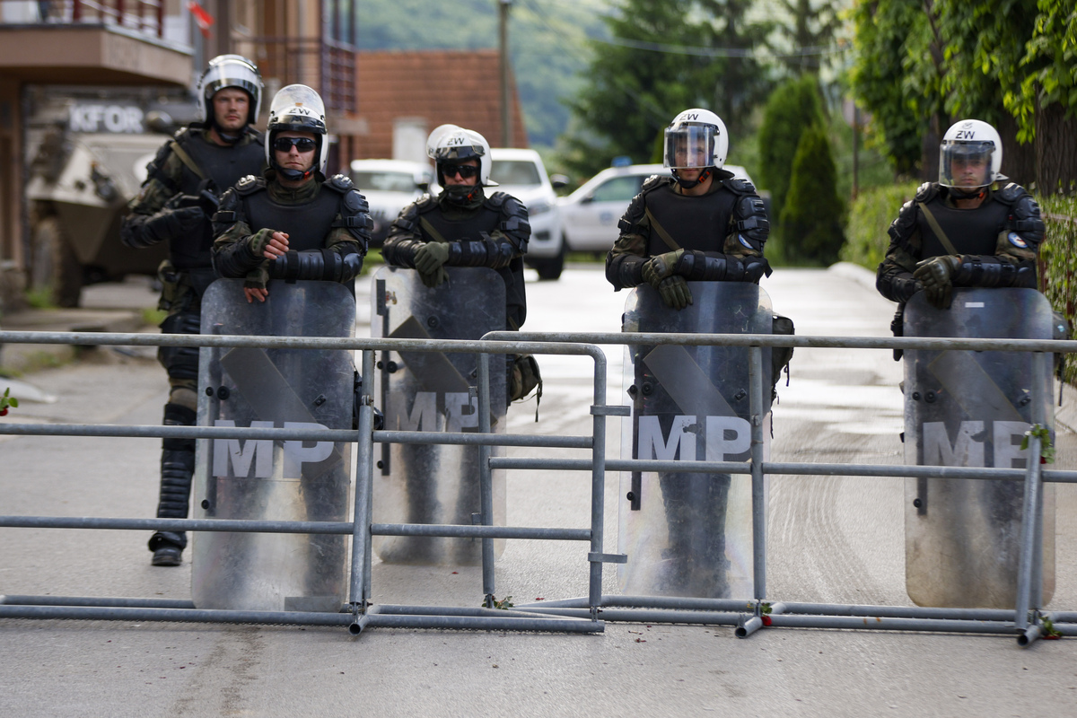 Soldados polacos, que forman parte de la misión de paz de la OTAN para Kosovo | AP