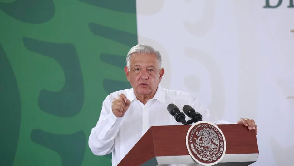 AMLO rechaza pacto con crimen; gobierno tiene responsabilidad de garantizar seguridad