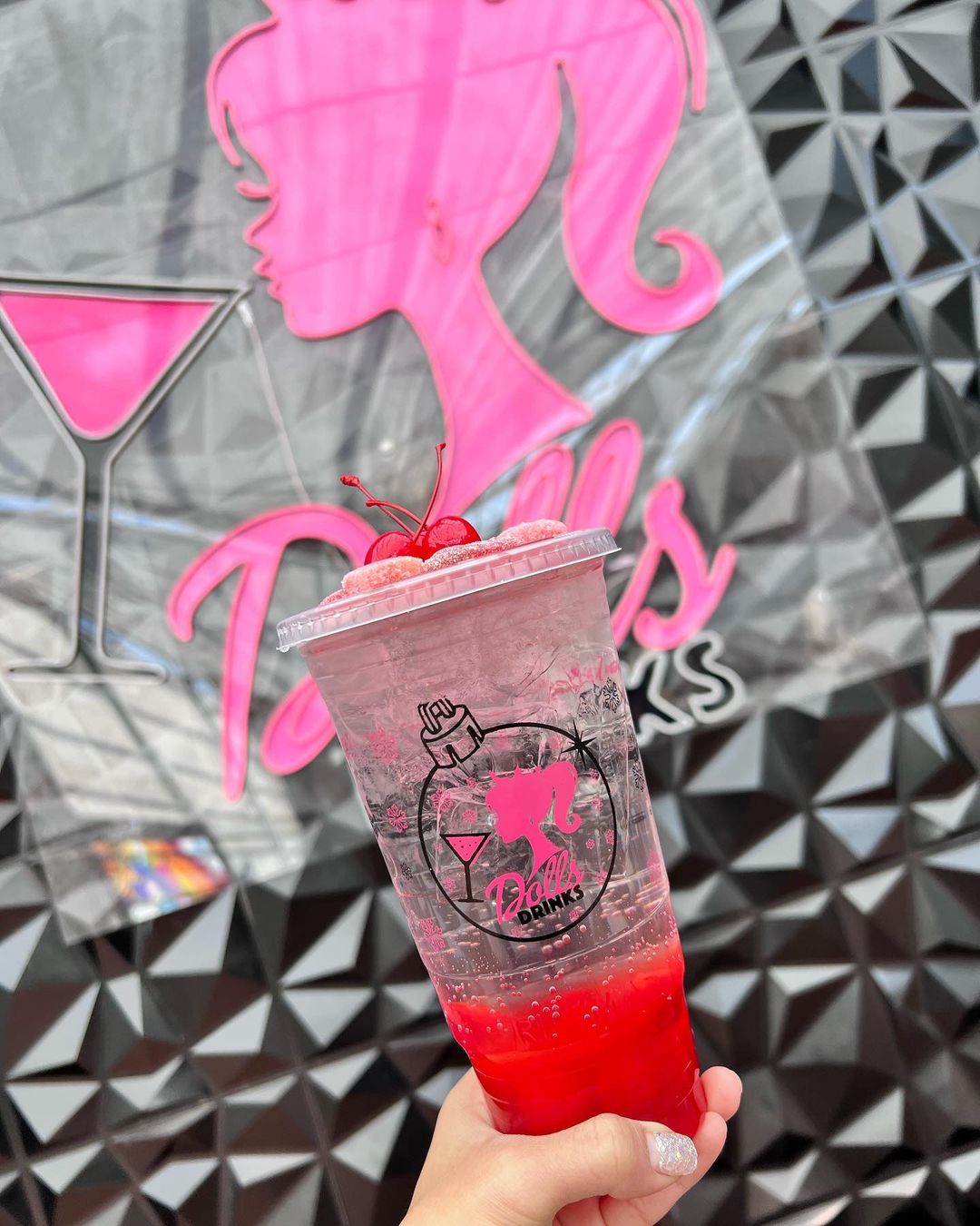 Dolls Drinks.