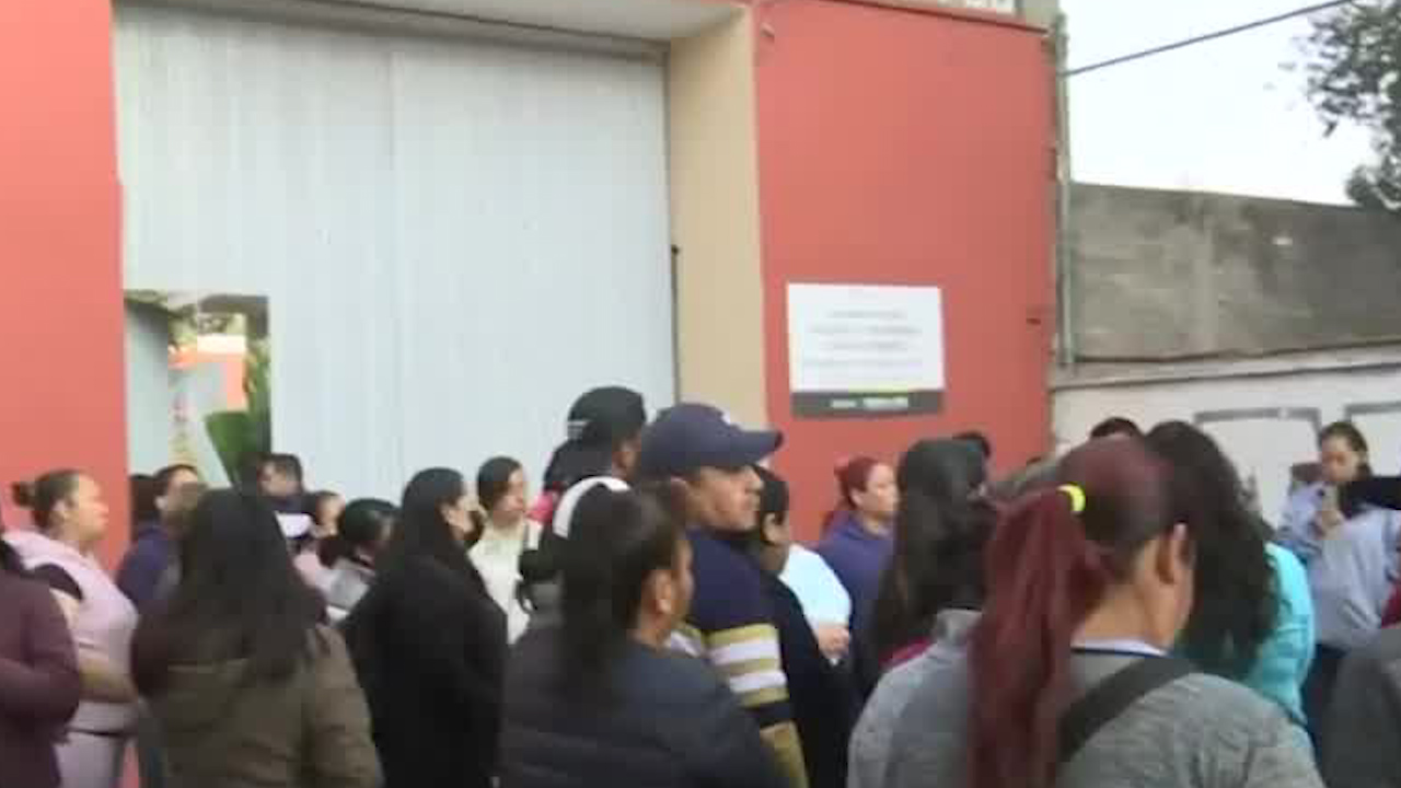 Padres piden expulsión de alumno que disparó en secundaria de Edomex e hirió a conserje