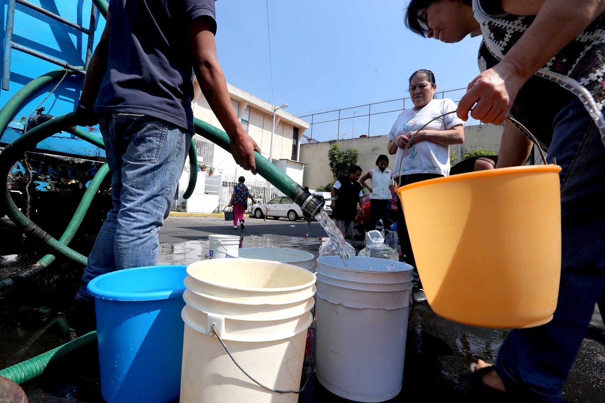Pipa de agua potable | Foto: Jorge Carballo