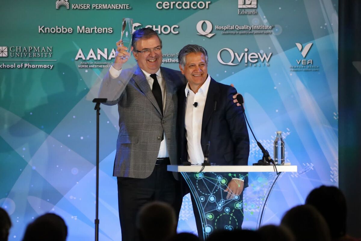 Marcelo Ebrard se convirtió en el primer mexicano en obtener dicho reconocimiento. (Especial)