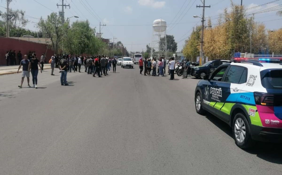 Vecinos de Agua Santa impiden instalación de ambulantes | Especial