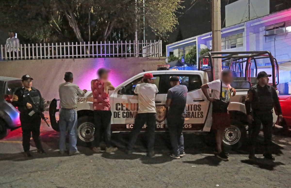 Detienen a 5 hombres que transportaban propaganda política del PRI durante veda electoral en Ecatepec. Especial
