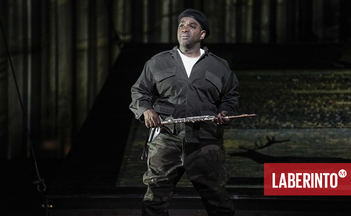 Lawrence Brownlee como Tamino en 'La flauta mágica' Mozart (Foto: Karen Almond | Met Opera)