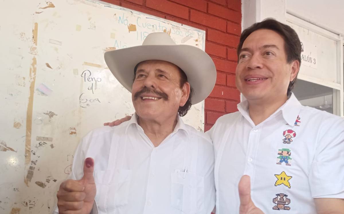 El candidato Armando Guadiana acudió a votar en compañía de Mario Delgado. Foto: (Especial).