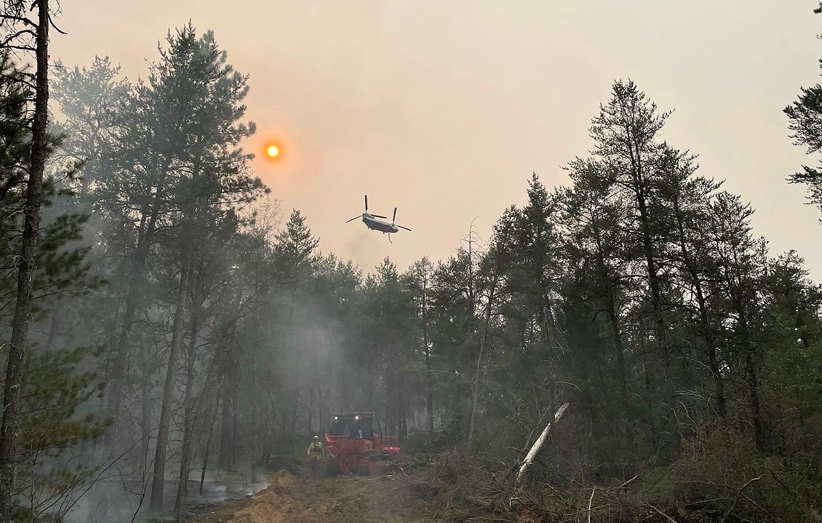 Incendio forestal en el condado Crawford, Michigan (AP)
