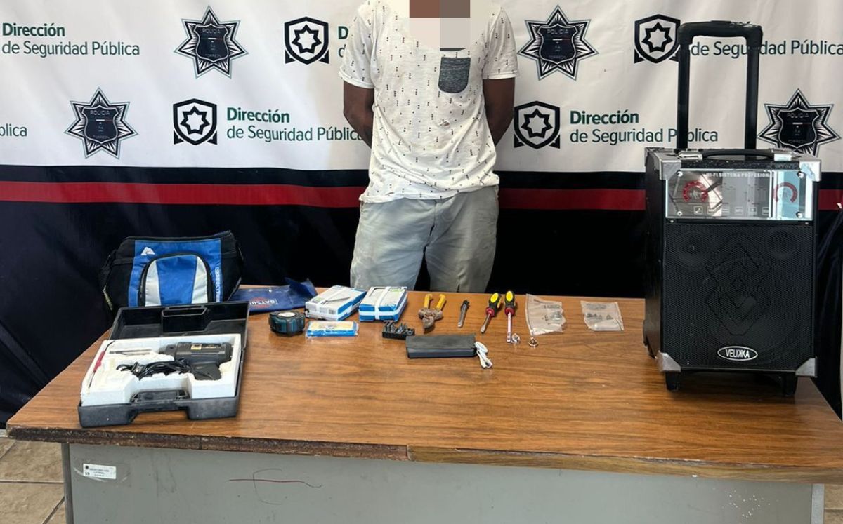 Hombre es detenido tras intentar robar una bocina y herramientas en Torreón. | Especial