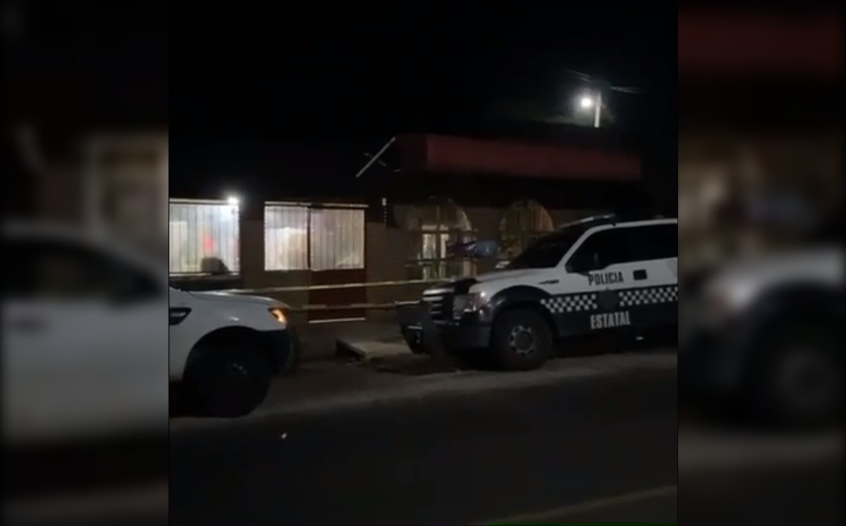 Restaurante acordonado por policías estatales (Especial)