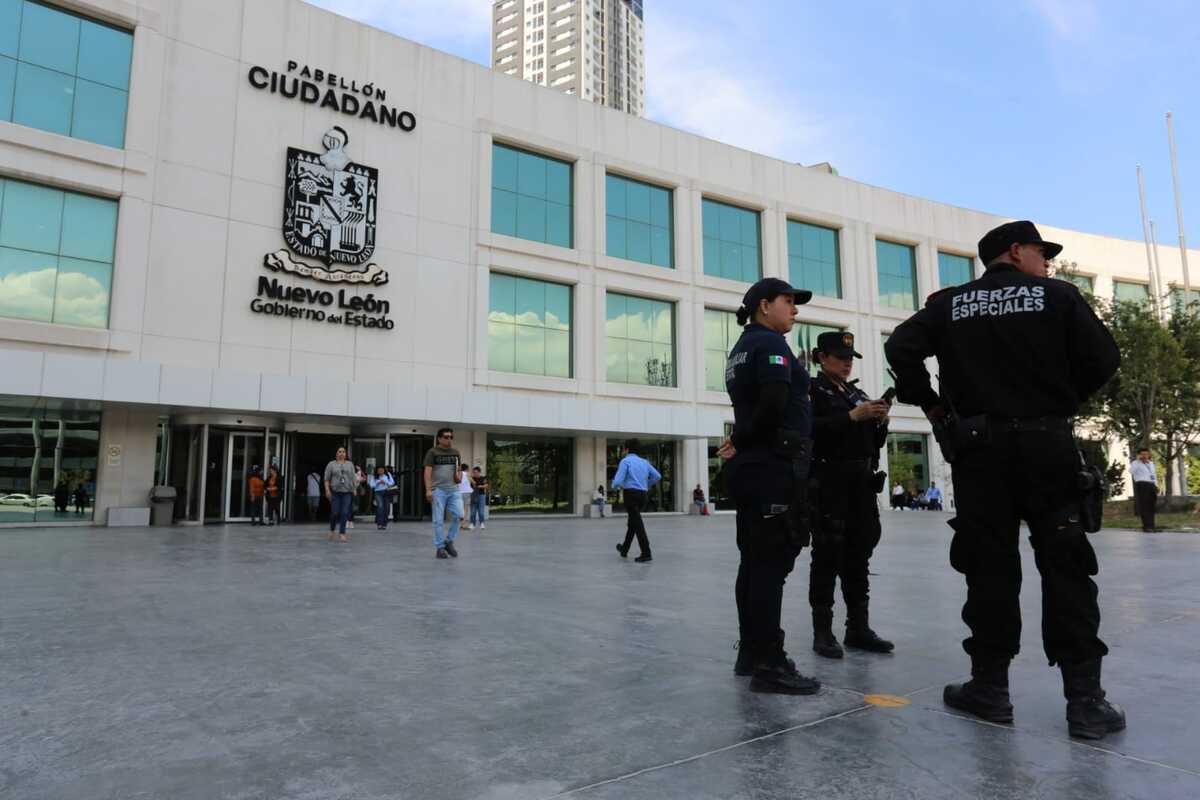 Descartan movilización afuera de Torre Administrativa / Roberto Alanís