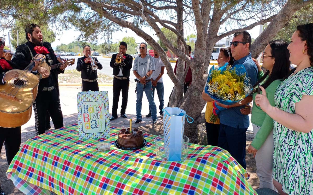 El hombre tiene 16 años dedicado a la venta de gorditas en el mismo punto. (Especial)