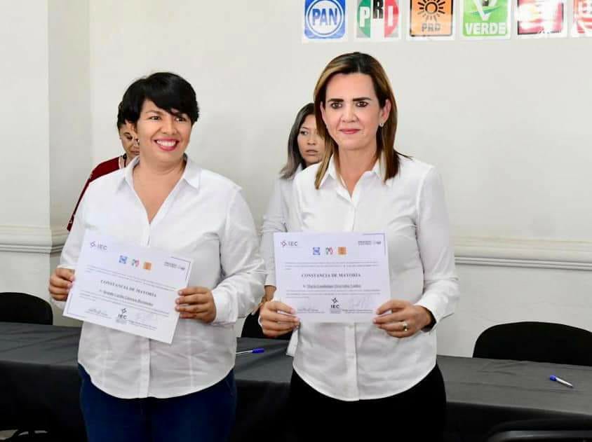 María Guadalupe Oyervides Valdez recibió la constancia de mayoría. (Especial)