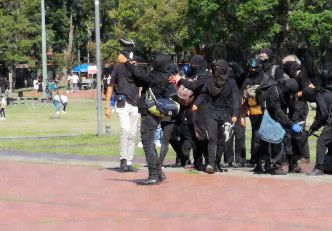 Encapuchados en UNAM