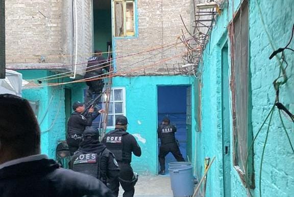 Aseguran presunto laboratorio clandestino dedicado a elaboración de drogas sintéticas en Ecatepec. Especial