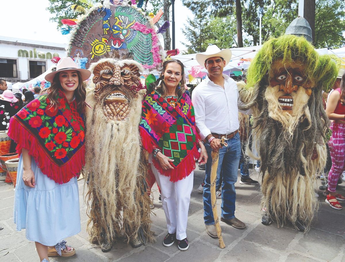 Habitantes realizaron las comparsas de Xita Corpus. Especial