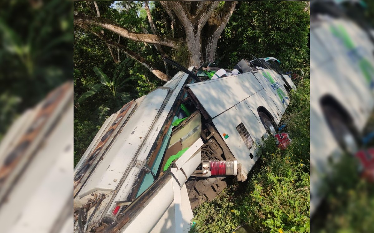 Unidad accidentada que tienen daños severos a lo largo de la estructura (Especial)